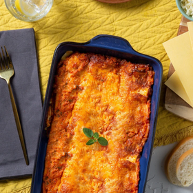 Classic Lasagna al Forno (Familia Fine Foods) - 880g approx.